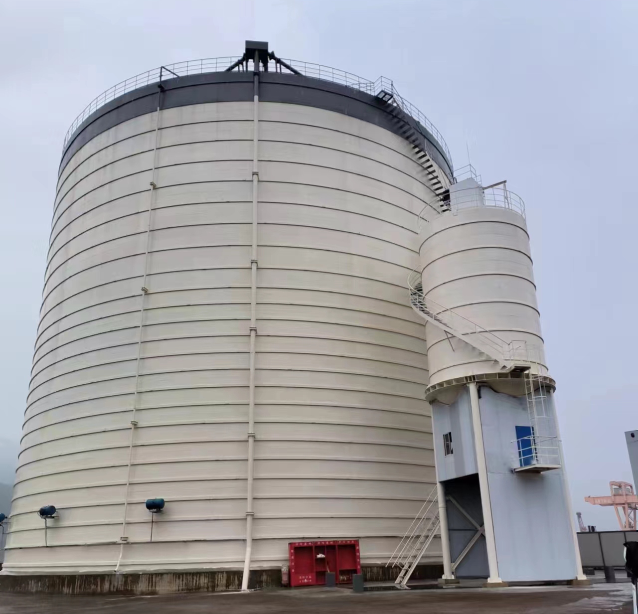 龙湖10万吨水泥钢板库